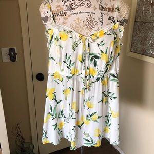 Torrid White/Yellow Tank Top Size 3